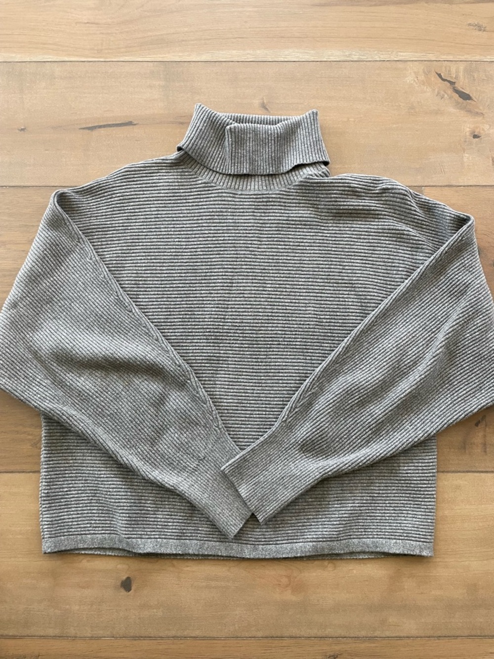Sweater bundle! 3 sweaters, Old Navy & Universal Threads, XS/Small - Picture 8 of 9